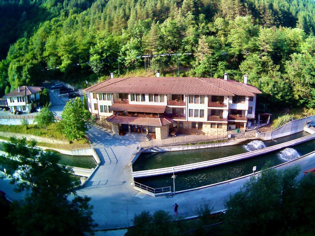 Fisherman'S Hut Family Hotel Beden Buitenkant foto
