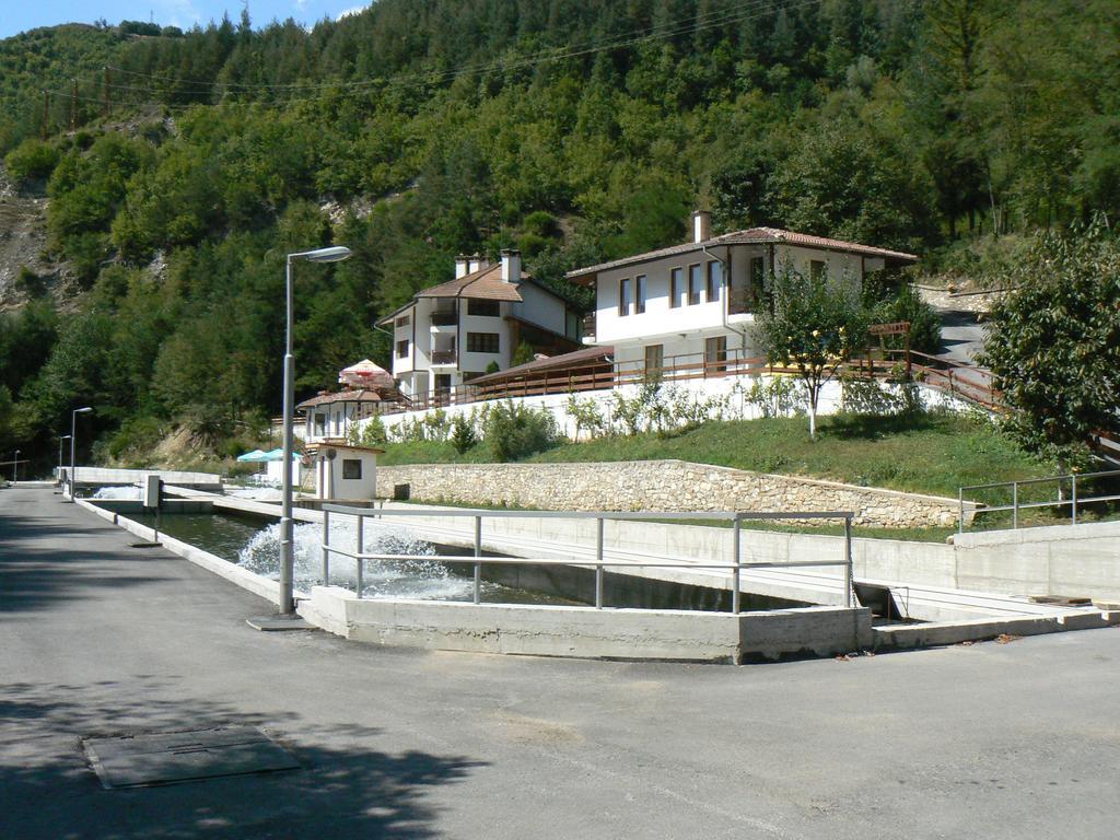 Fisherman'S Hut Family Hotel Beden Buitenkant foto